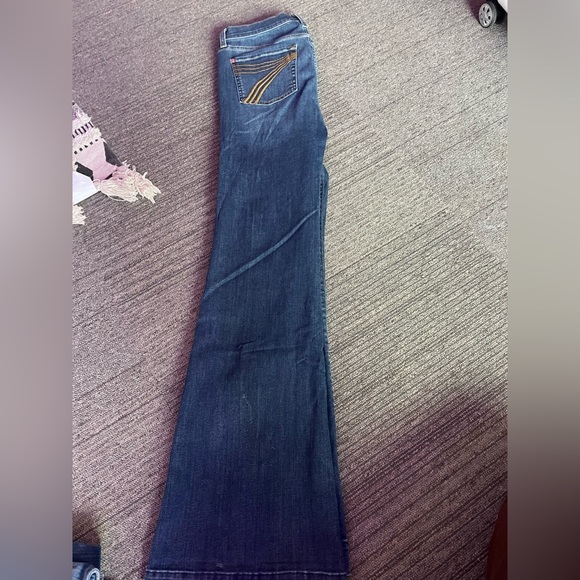 Medium Wash Dojo NWOT Flaires - Picture 3 of 4